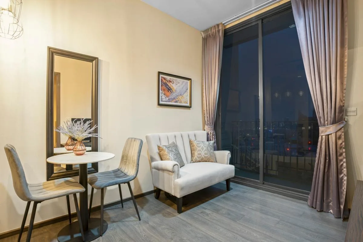 Edge Sukhumvit 23 — photo 1