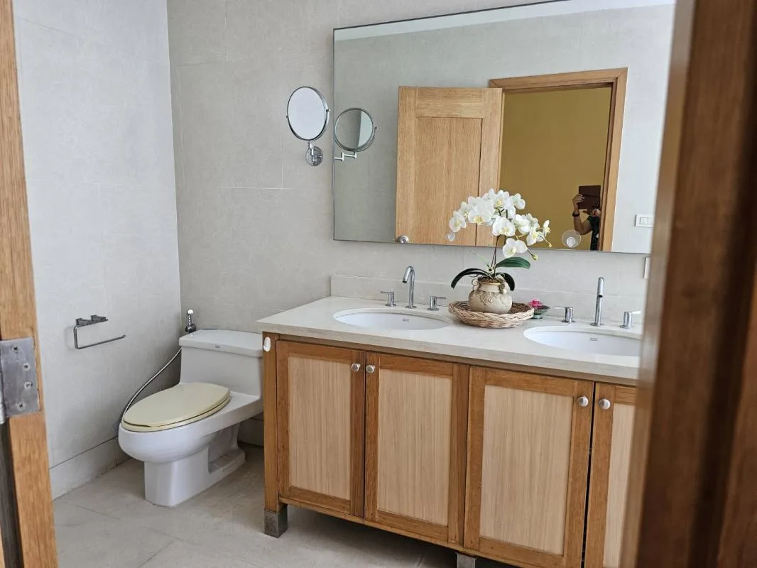 The Emporio Place — photo 12