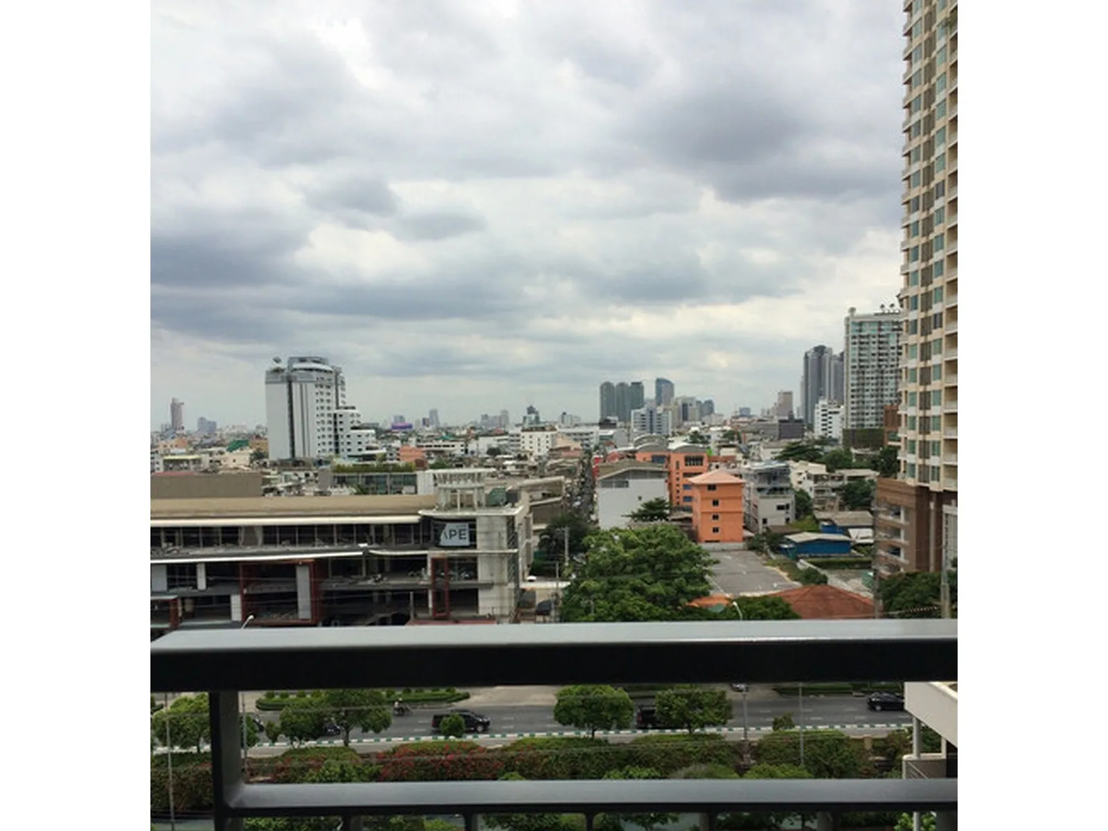 Rhythm Sathorn - Narathiwas — photo 15