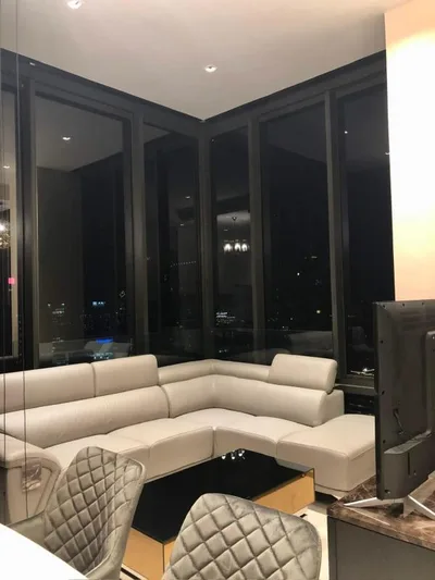 Ashton Silom