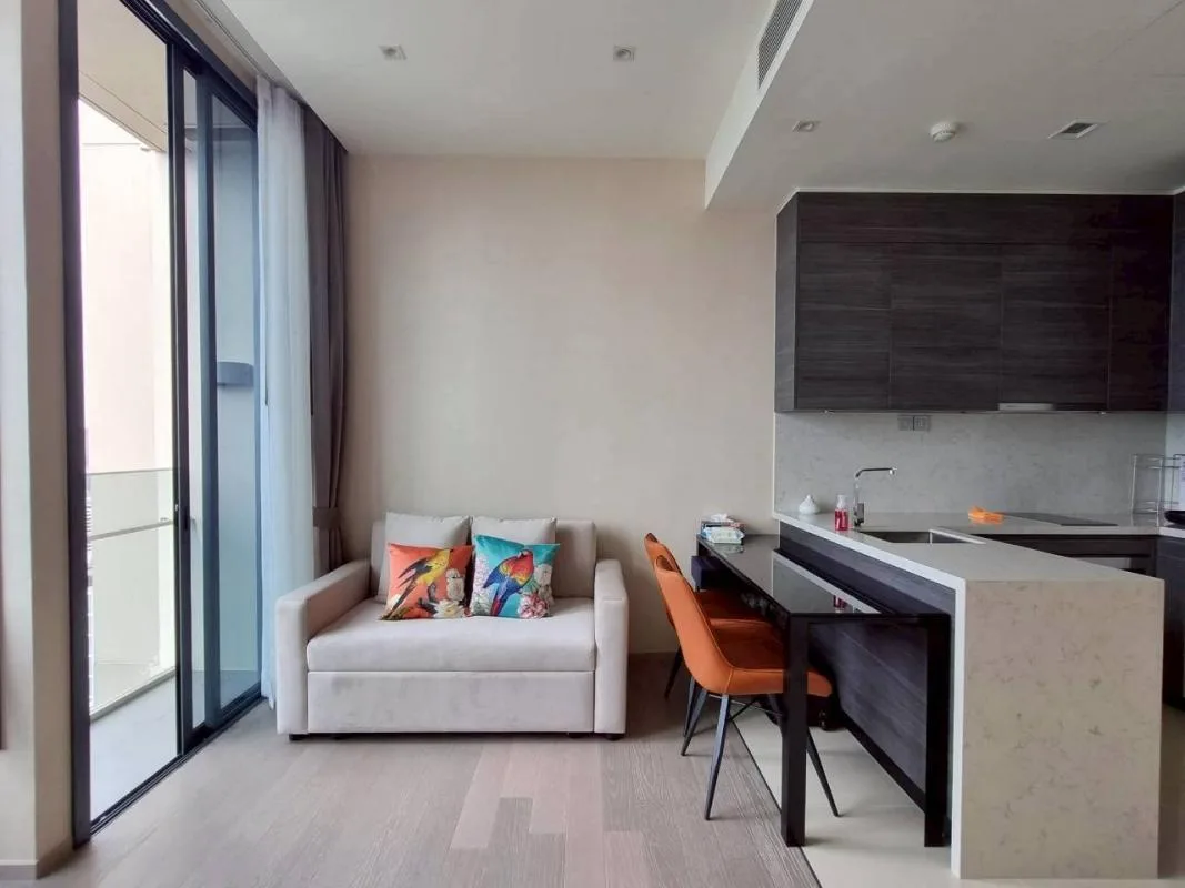 The Esse Asoke — photo 1