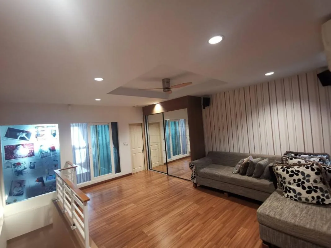 Townhome — photo 4