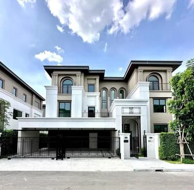 Cinq Royal Krungthep Kreetha