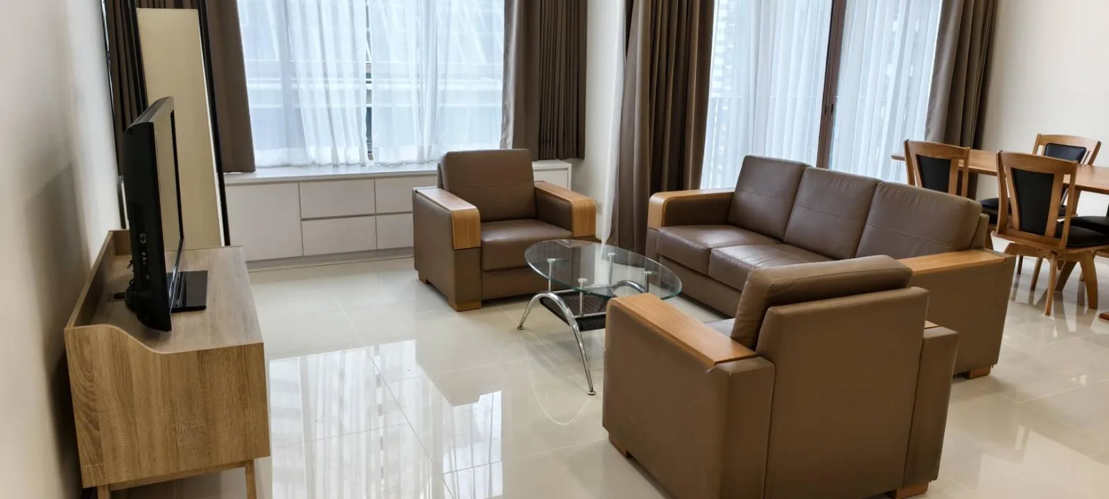 The Emporio Place — photo 1
