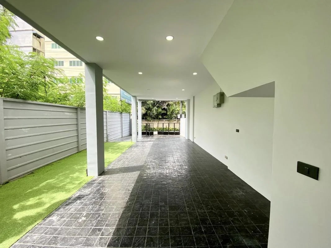 Townhome — photo 10