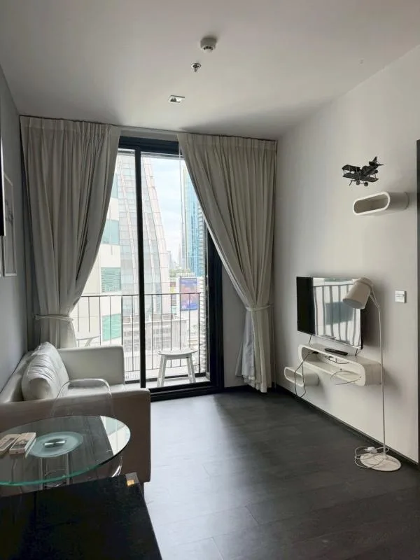 Edge Sukhumvit 23 — photo 2