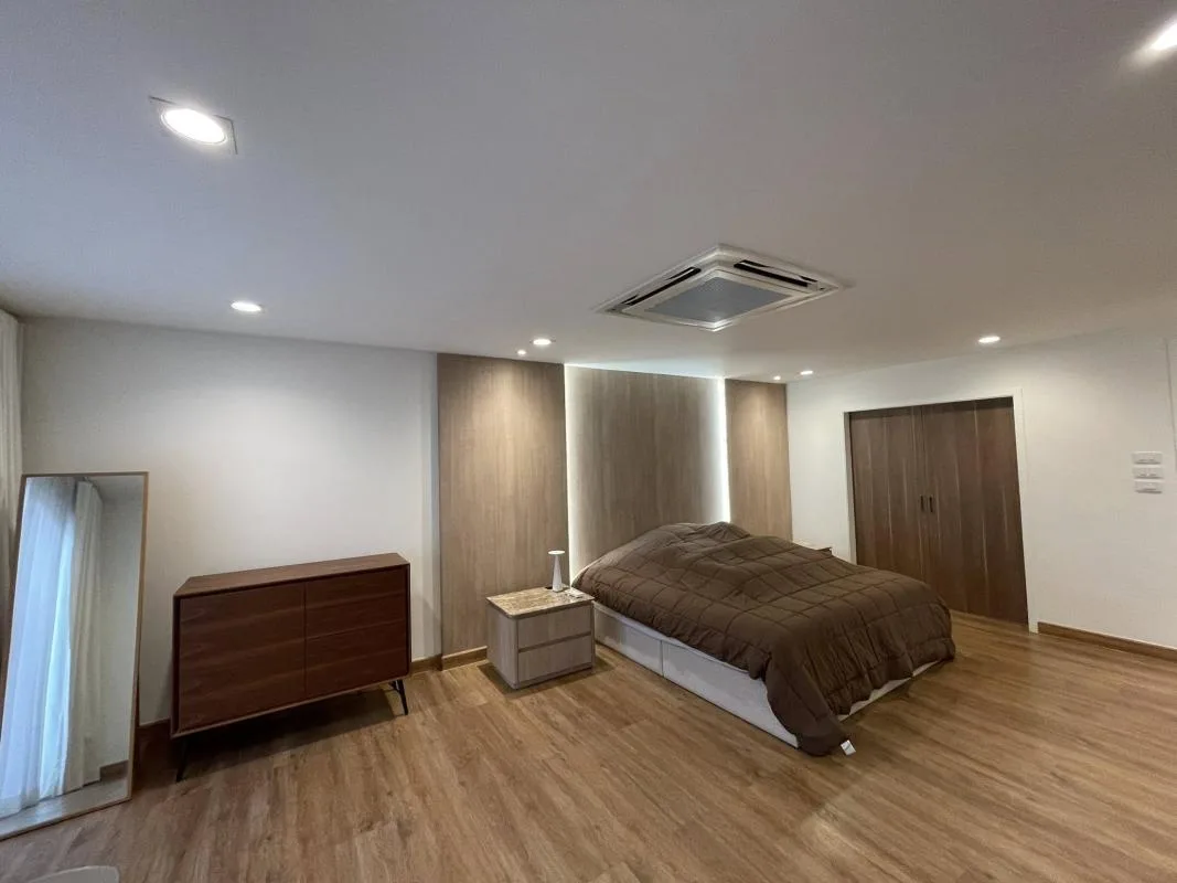 Townhome — photo 14
