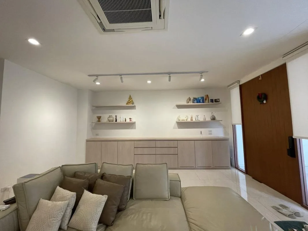 Townhome — photo 3