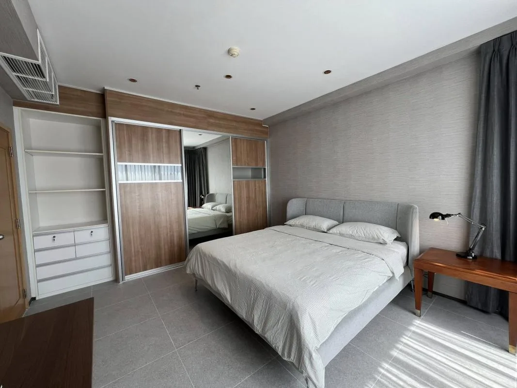 The Emporio Place — photo 9