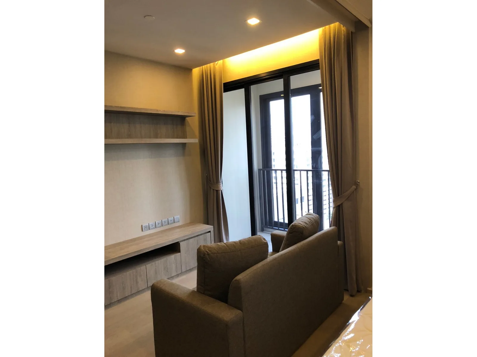 Ashton Asoke — photo 2