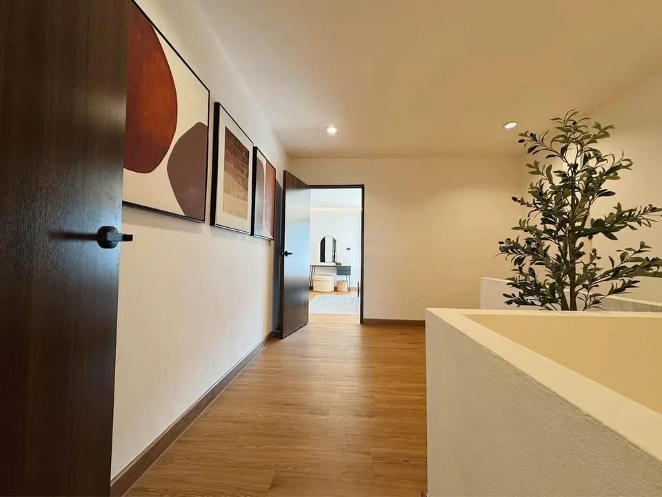 Townhome — photo 3
