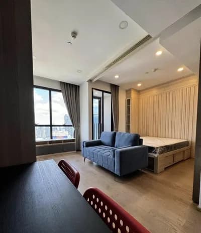 Ashton Chula - Silom