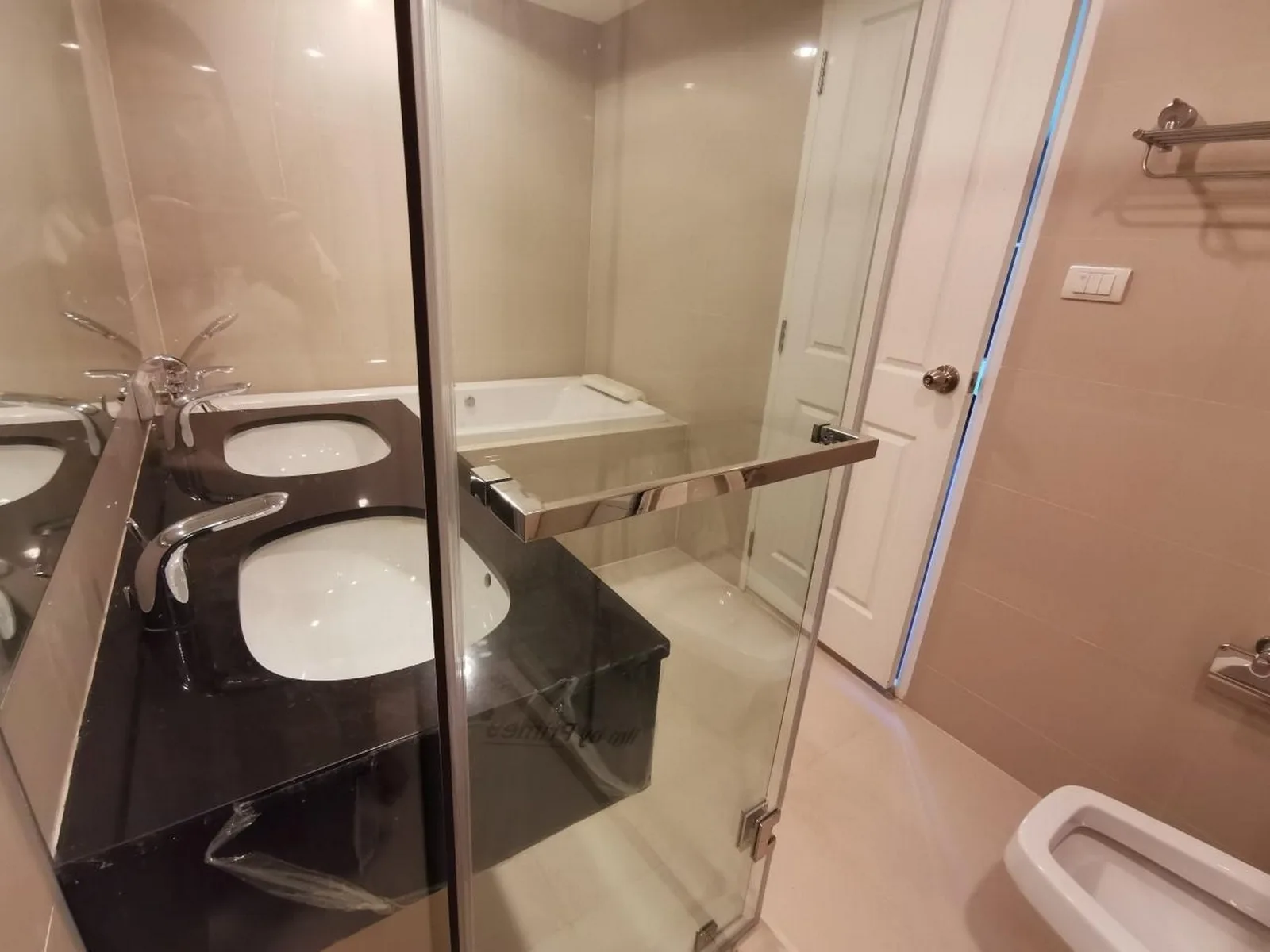 Belle Grand Rama 9 — photo 11