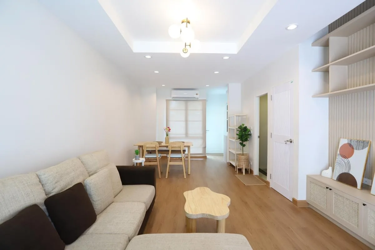 Townhome — photo 1