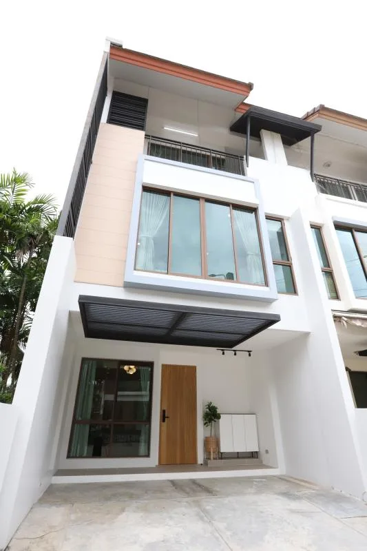Townhome — photo 14