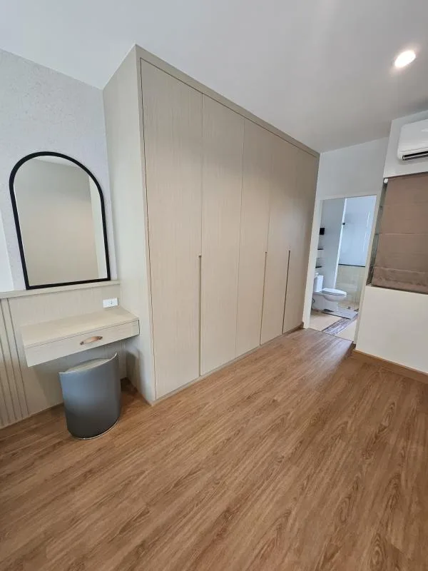 Townhome — photo 9