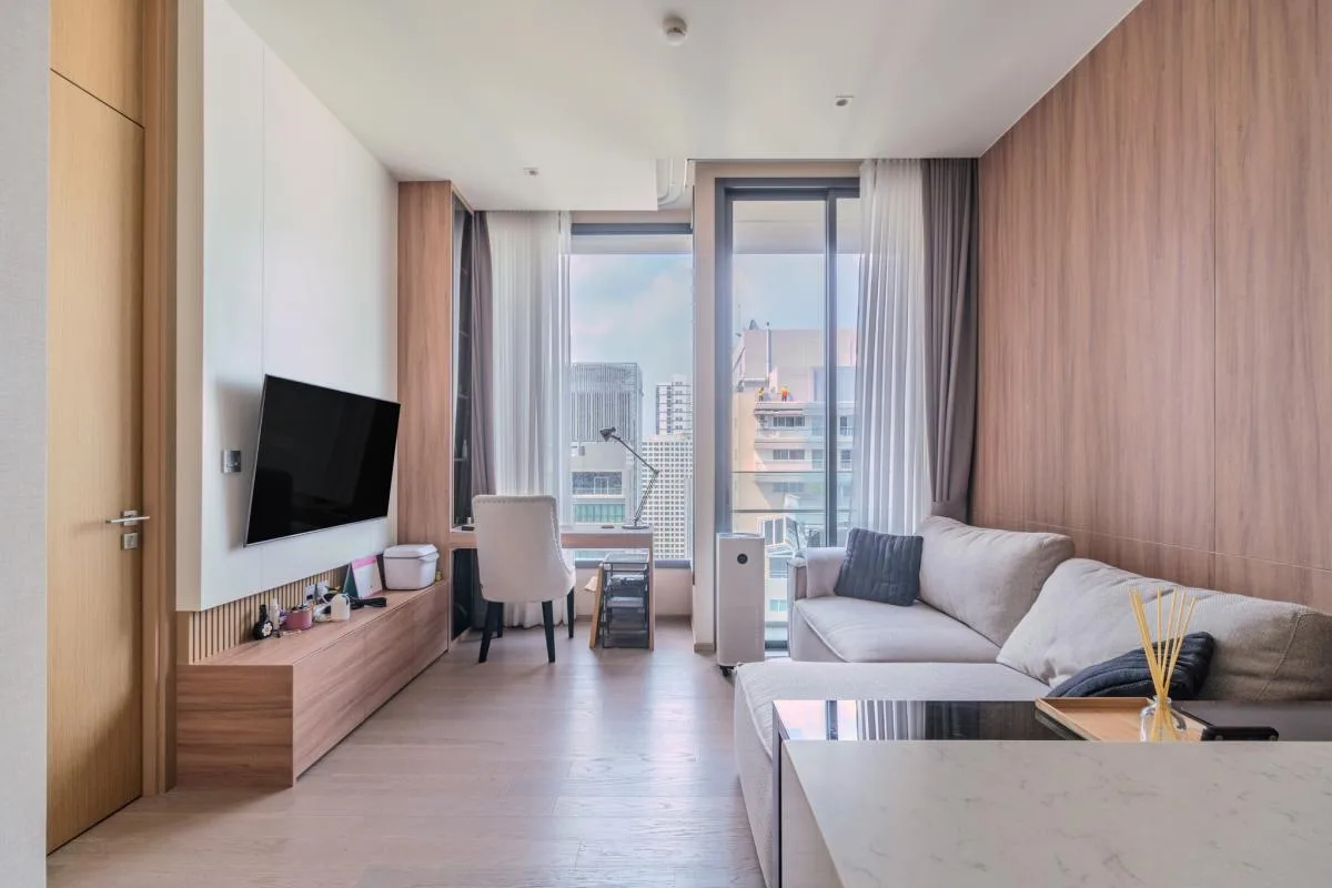 The Esse Asoke — photo 1