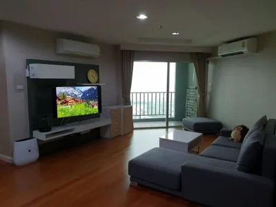 Belle Grand Rama 9