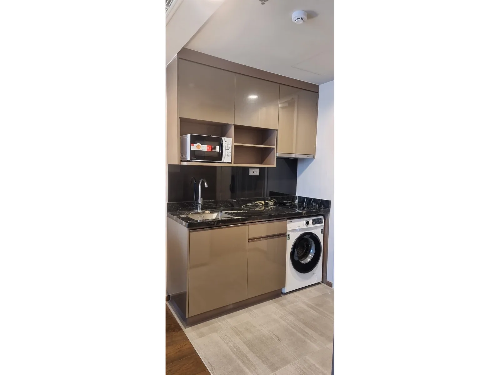 Ideo Q Sukhumvit 36 — photo 11
