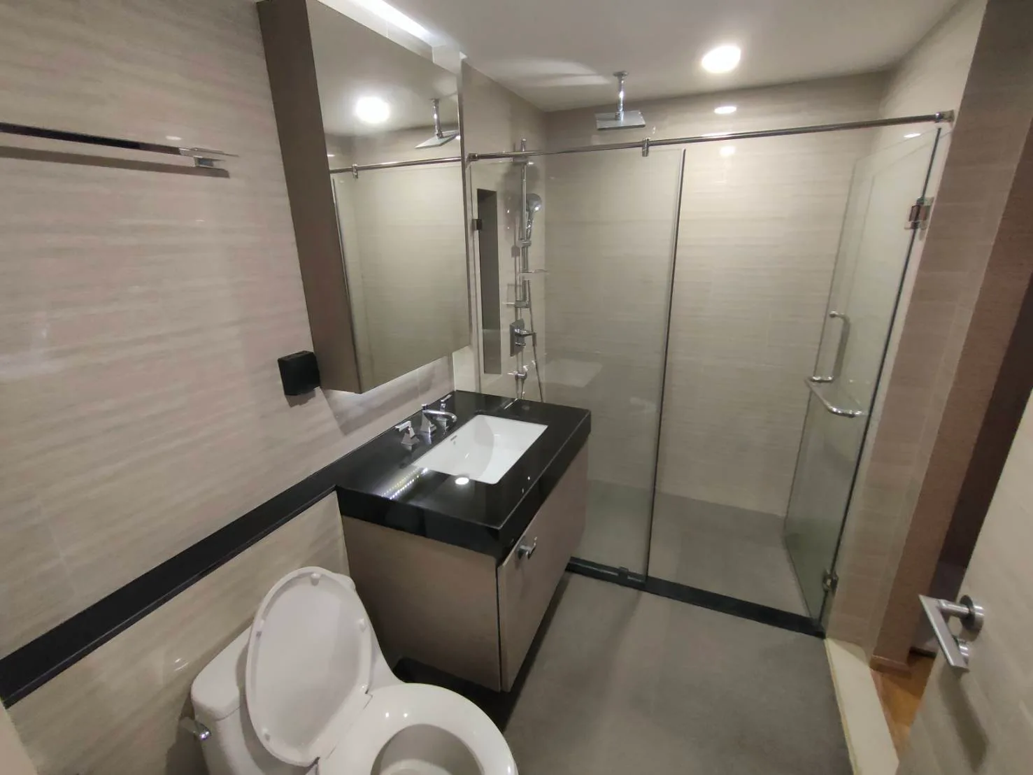 Klass Condo Langsuan — photo 17