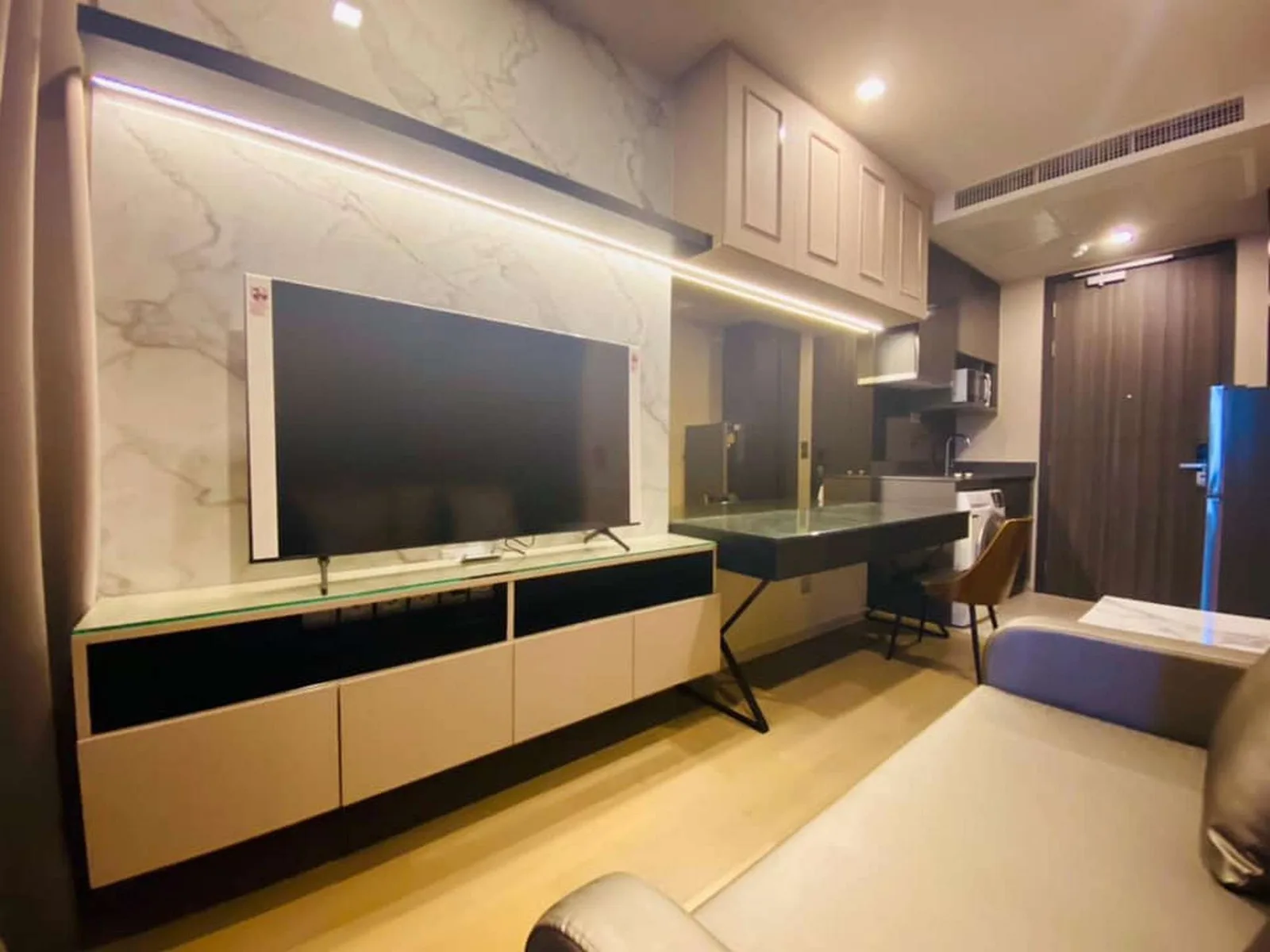 Ashton Asoke — photo 3