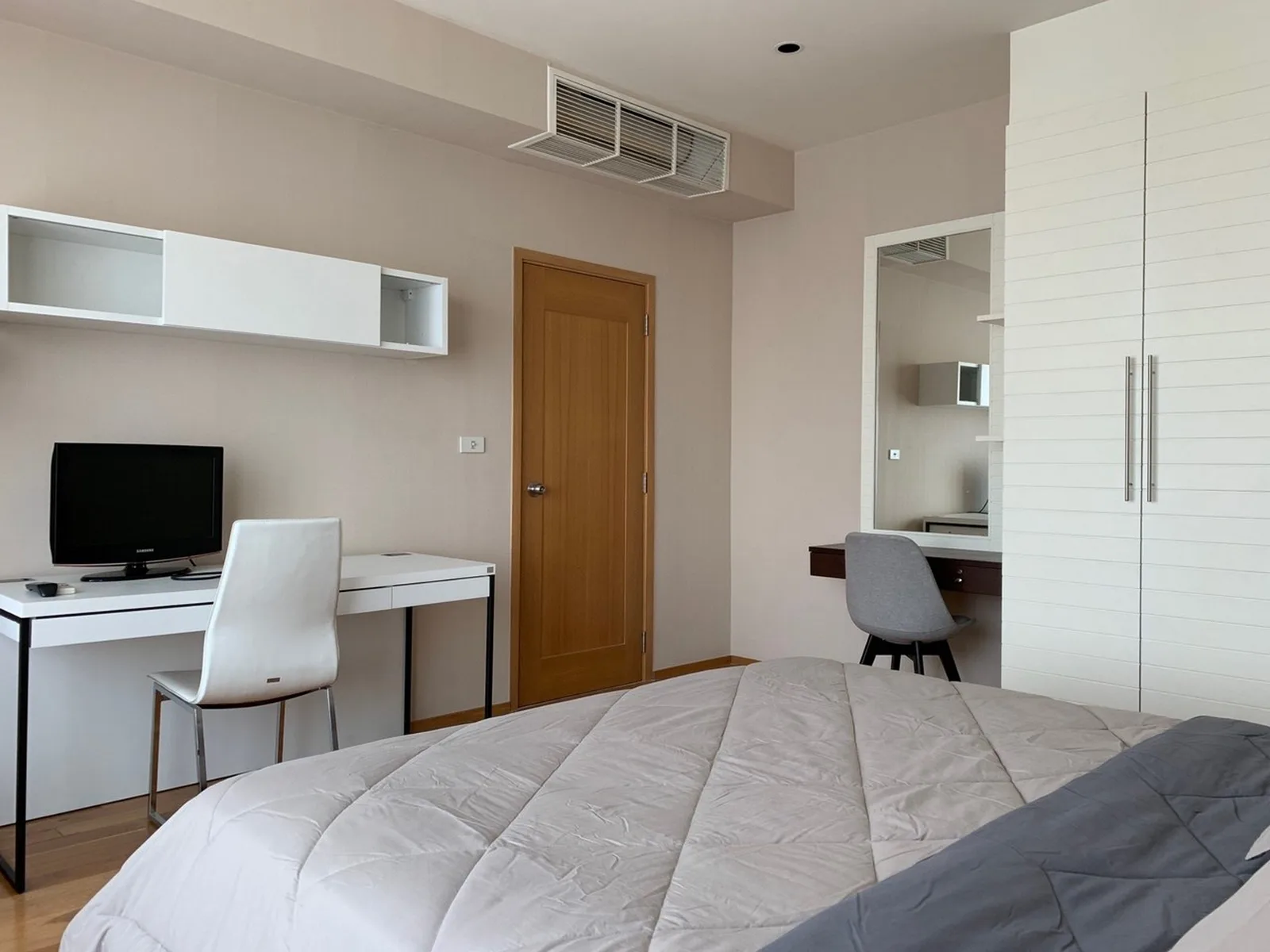 The Emporio Place — photo 8
