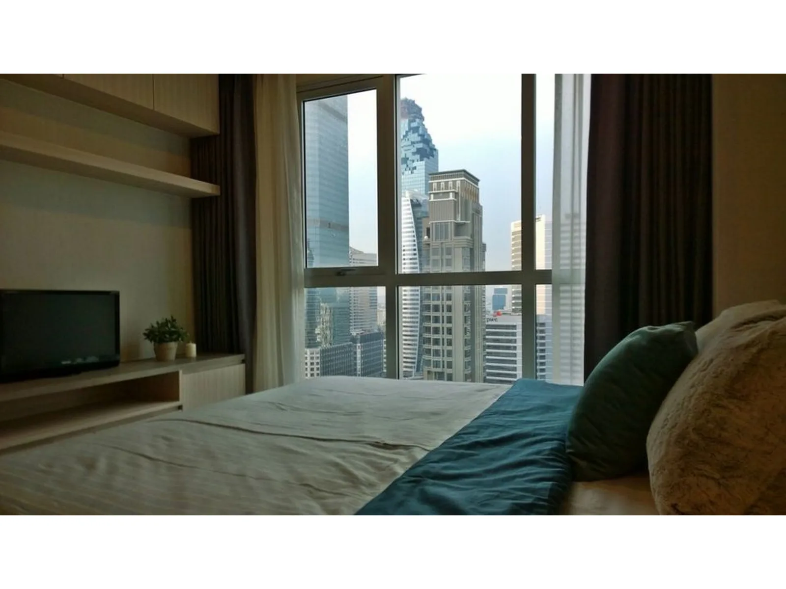 Rhythm Sathorn - Narathiwas — photo 9