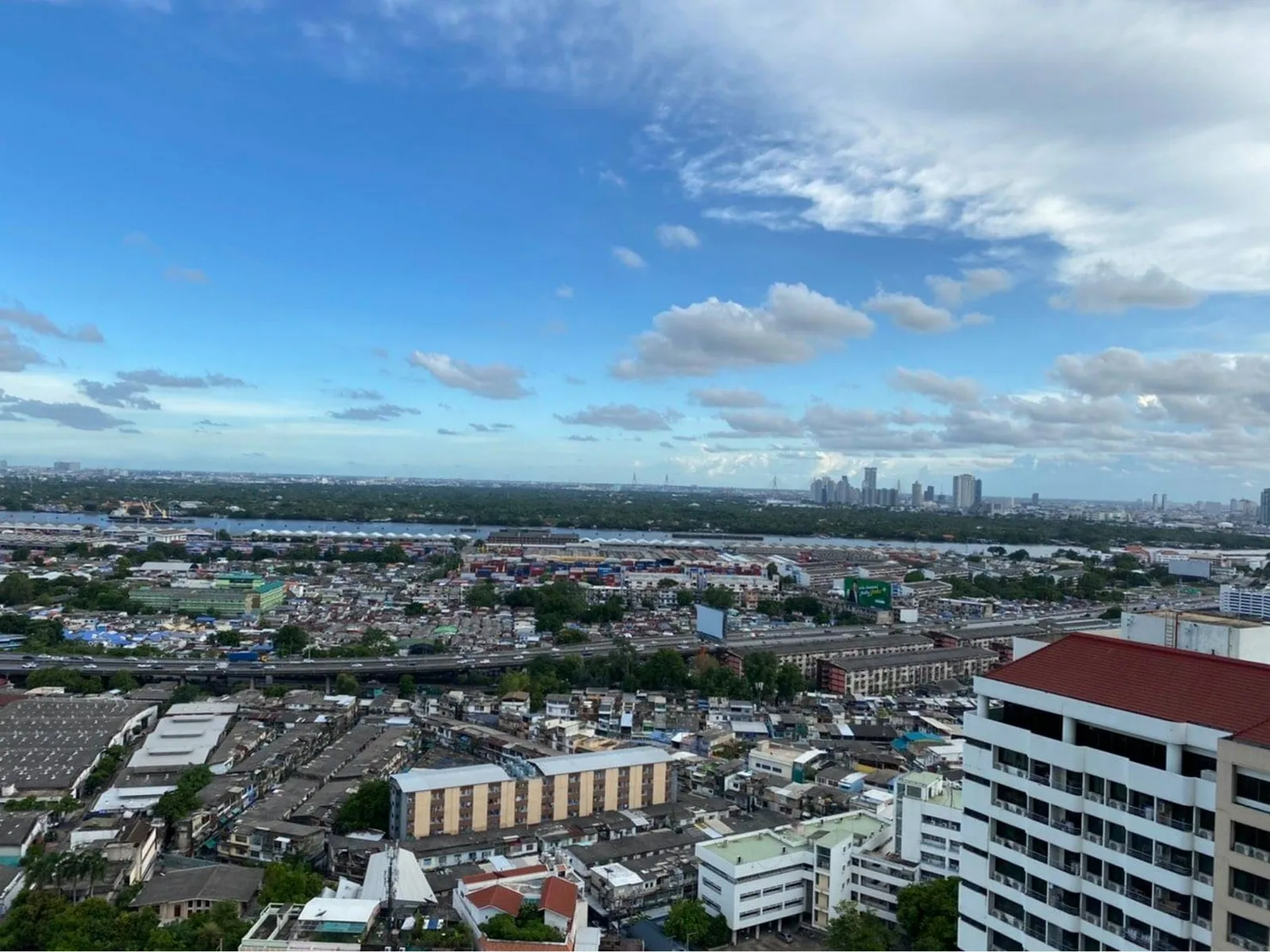 OKA HAUS Sukhumvit 36 — photo 11