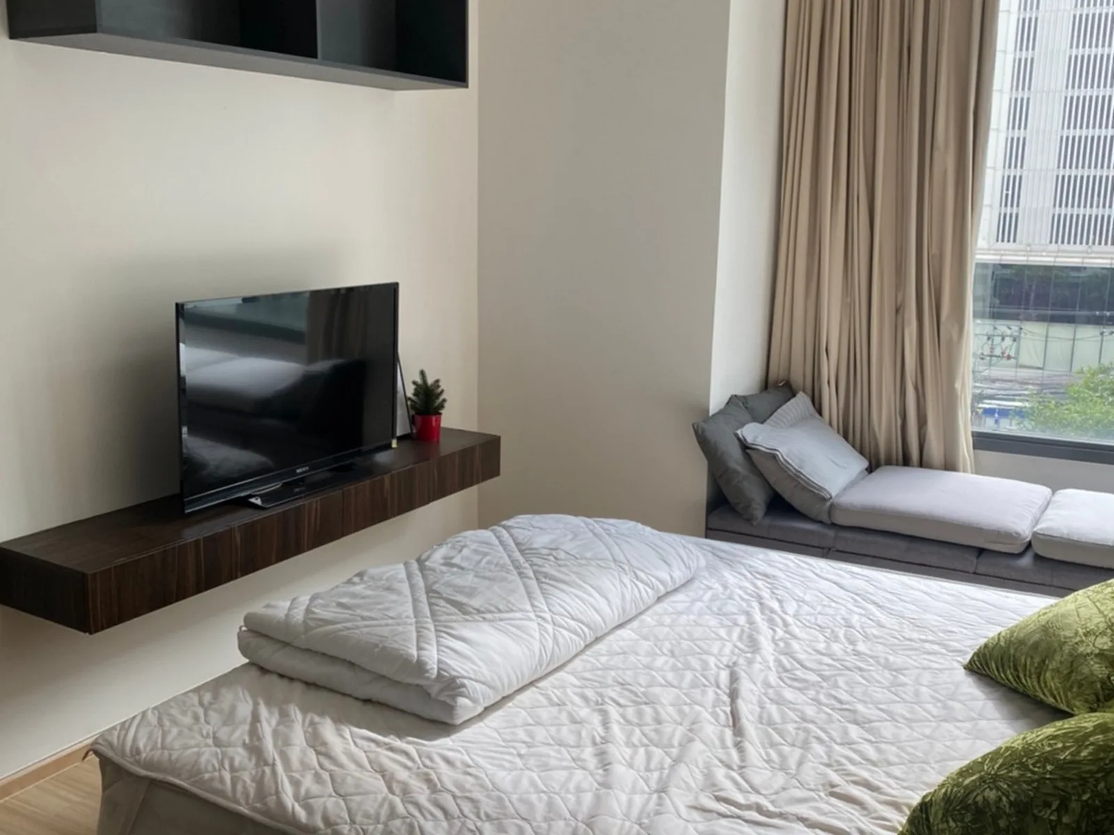 Edge Sukhumvit 23 — photo 3