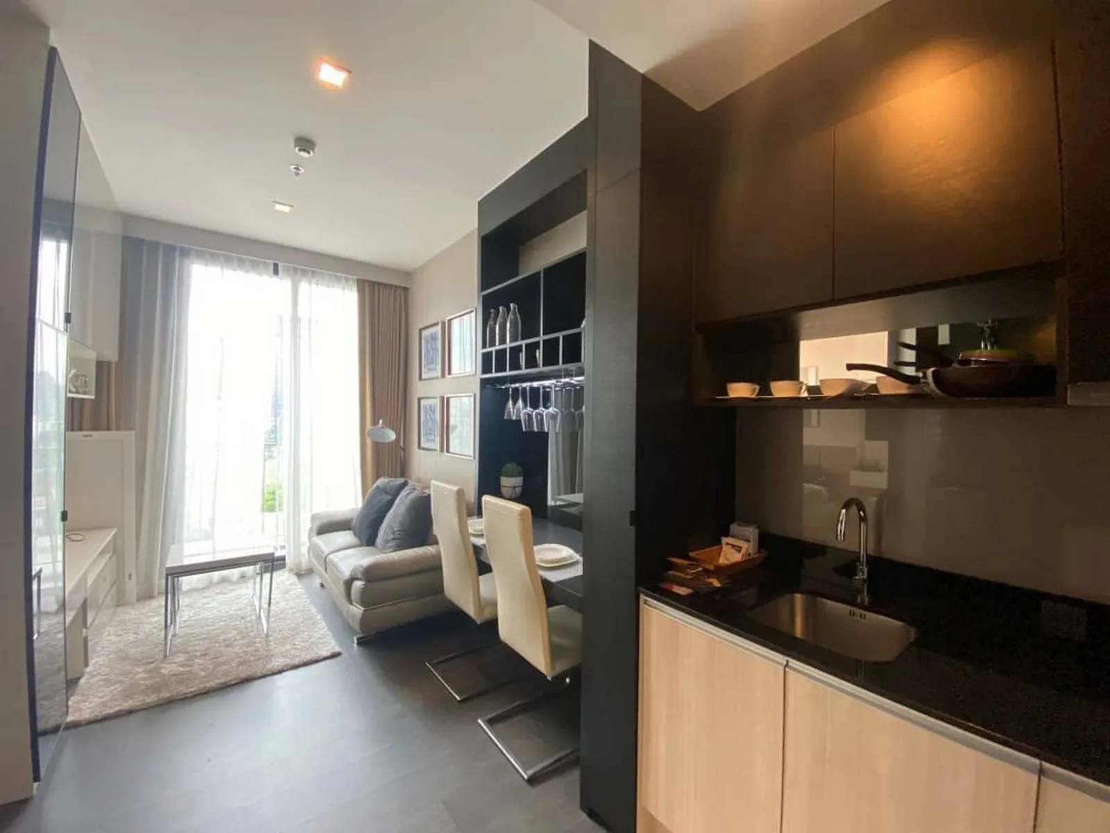 Edge Sukhumvit 23 — photo 2