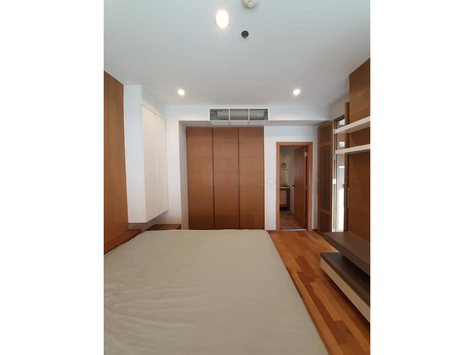 The Emporio Place — photo 4