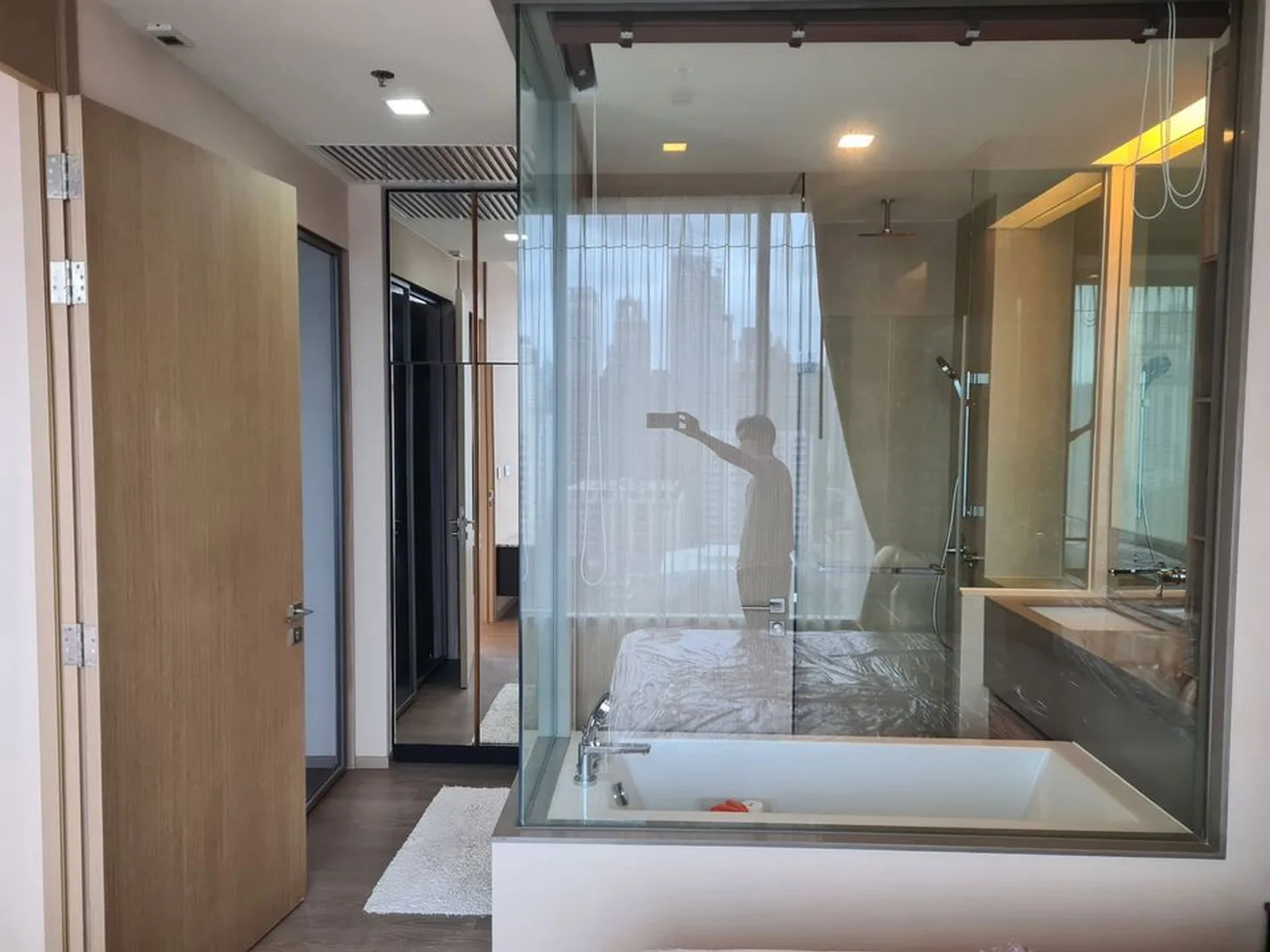 The Esse Asoke — photo 6