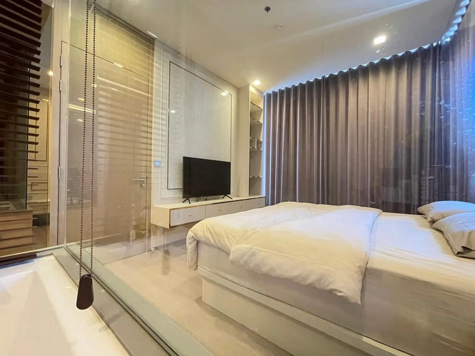 The Esse Asoke — photo 7