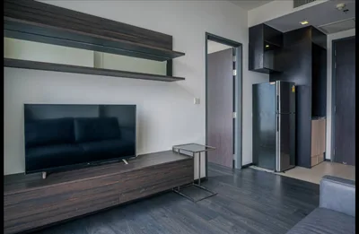 Edge Sukhumvit 23