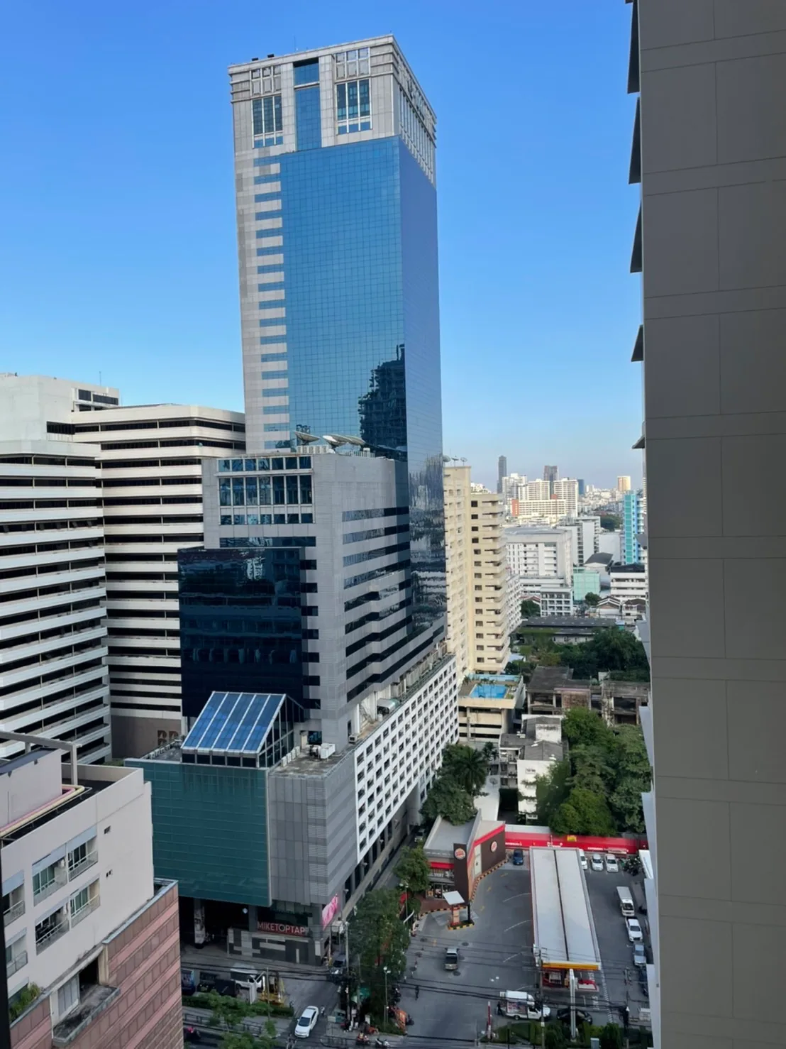 The Esse Asoke — photo 12
