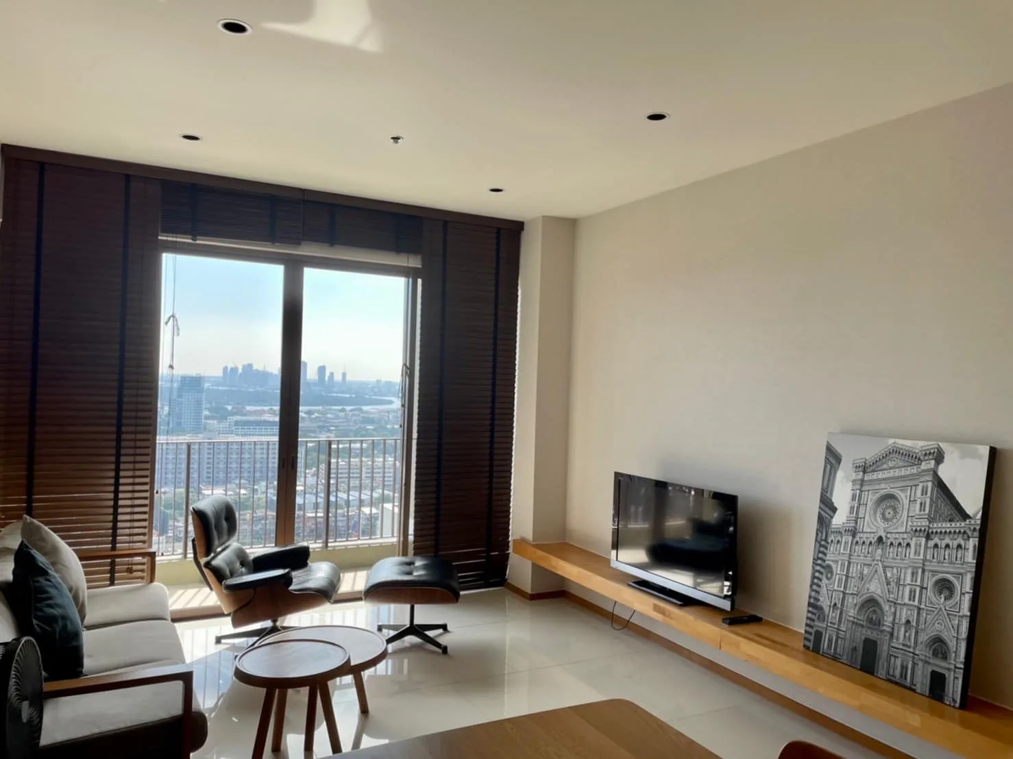 The Emporio Place — photo 1