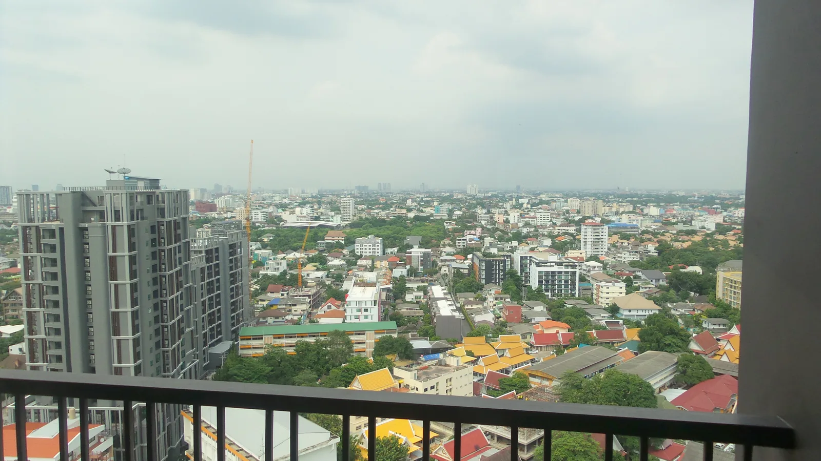 Noble Revolve Ratchada — photo 1