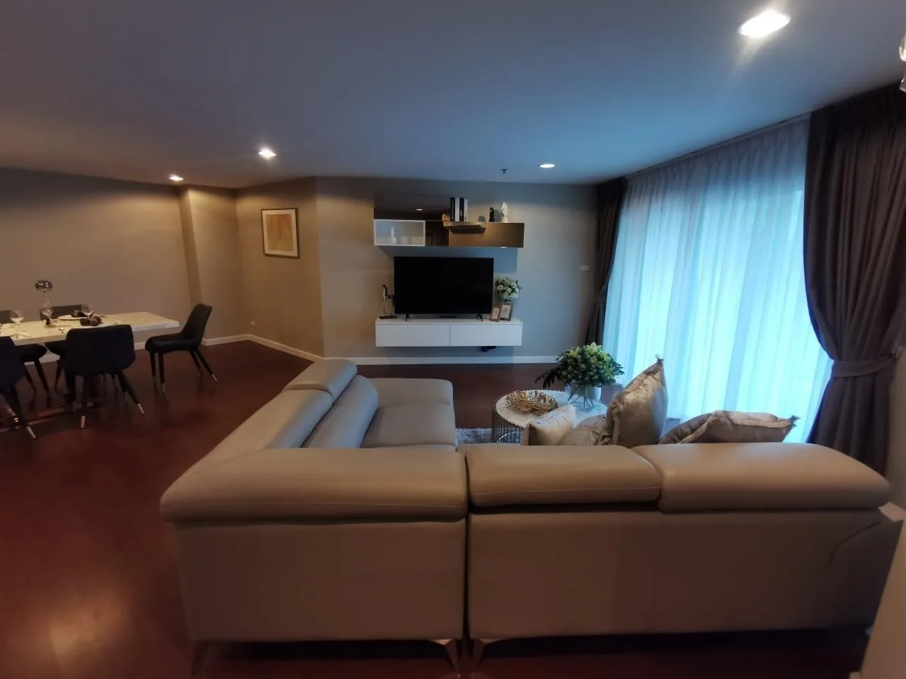 Belle Grand Rama 9 — photo 1