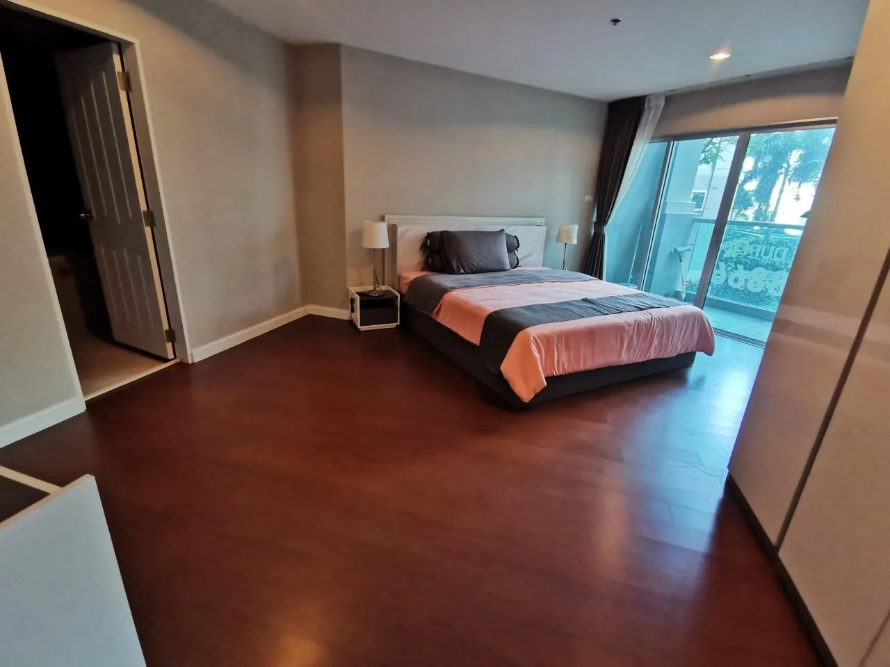 Belle Grand Rama 9 — photo 13