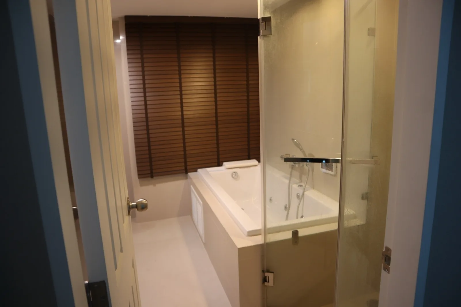 Belle Grand Rama 9 — photo 26