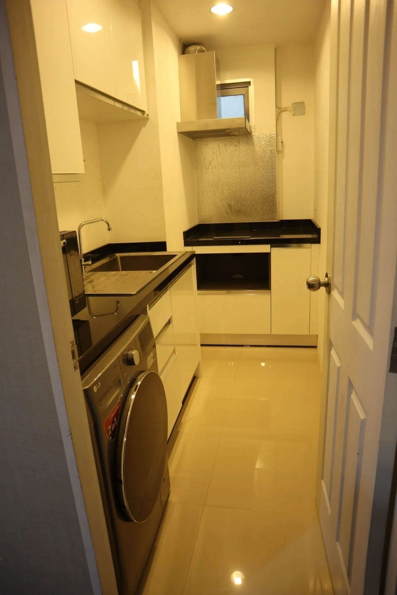 Belle Grand Rama 9 — photo 38