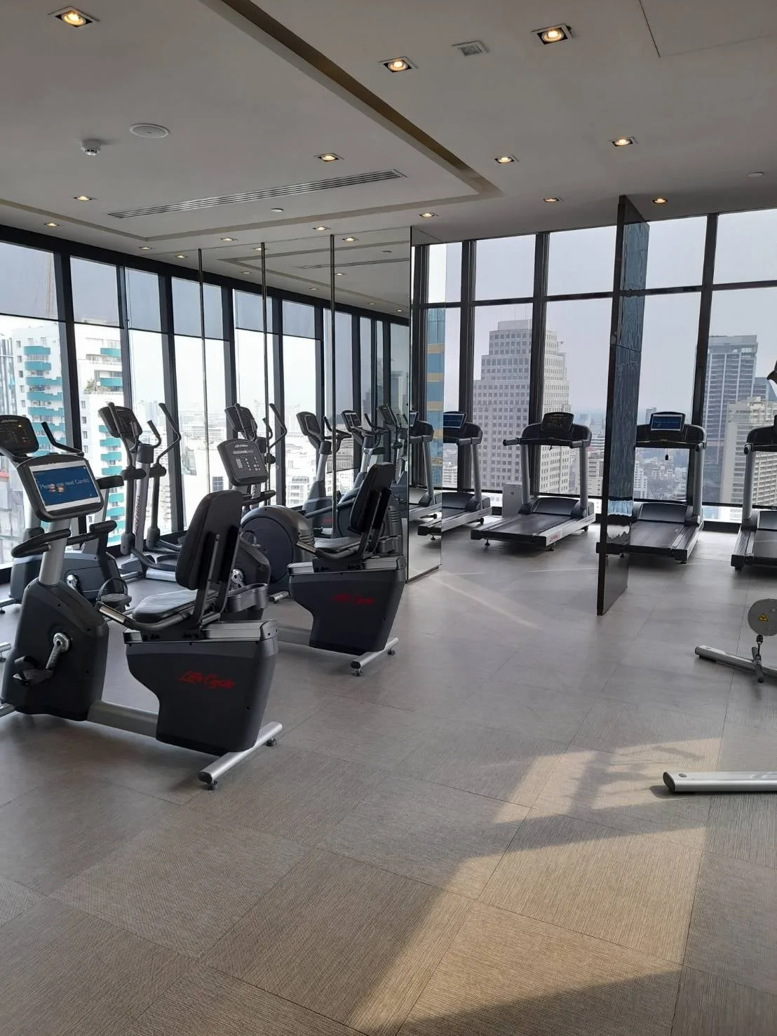 Ashton Asoke — photo 11