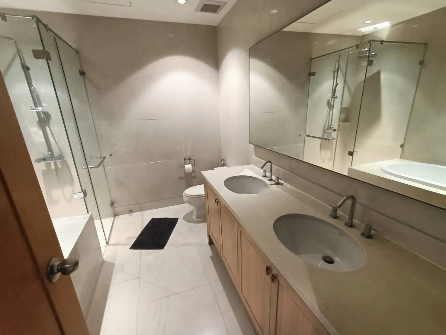 The Emporio Place — photo 15