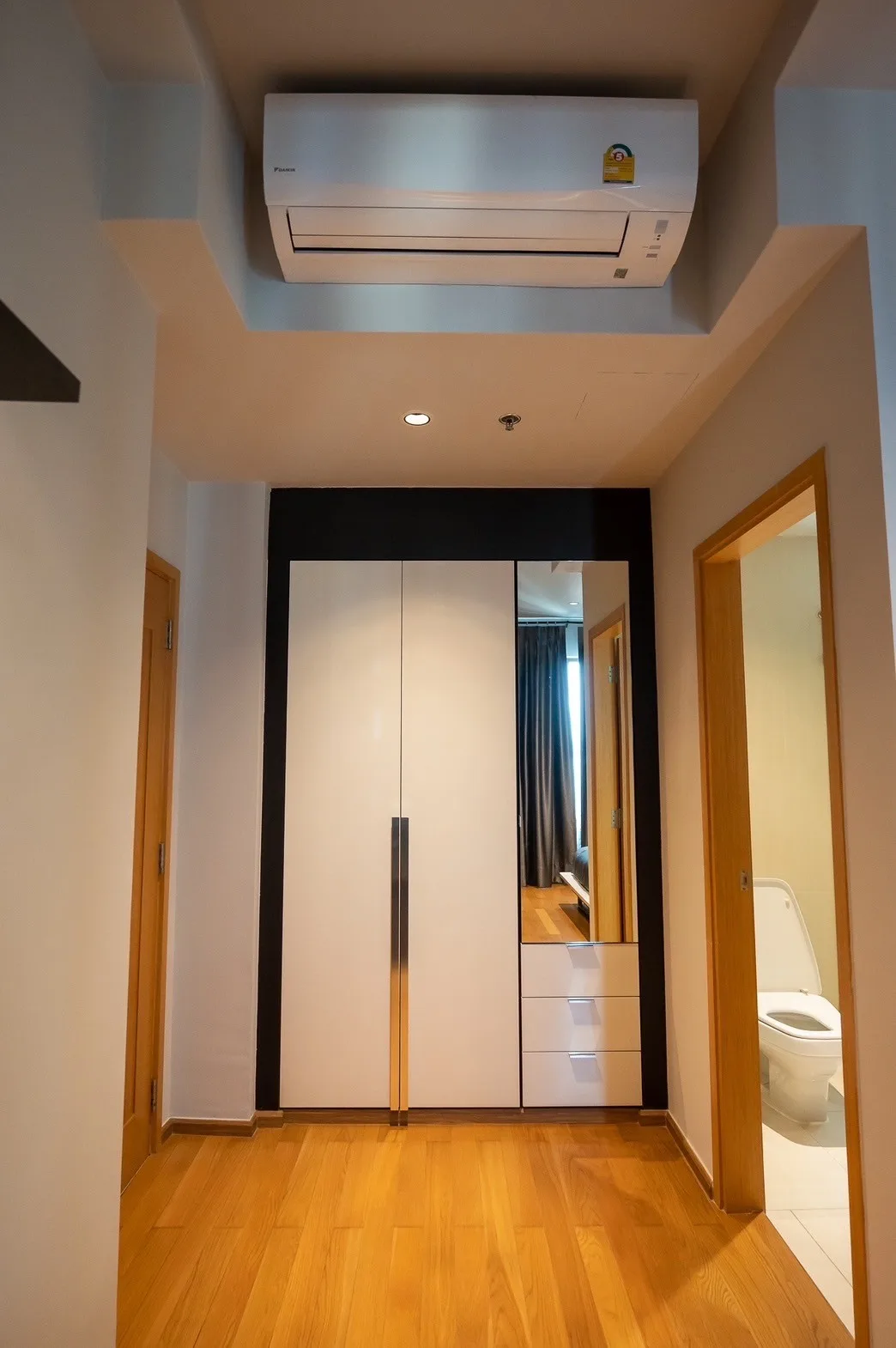 The Emporio Place — photo 11