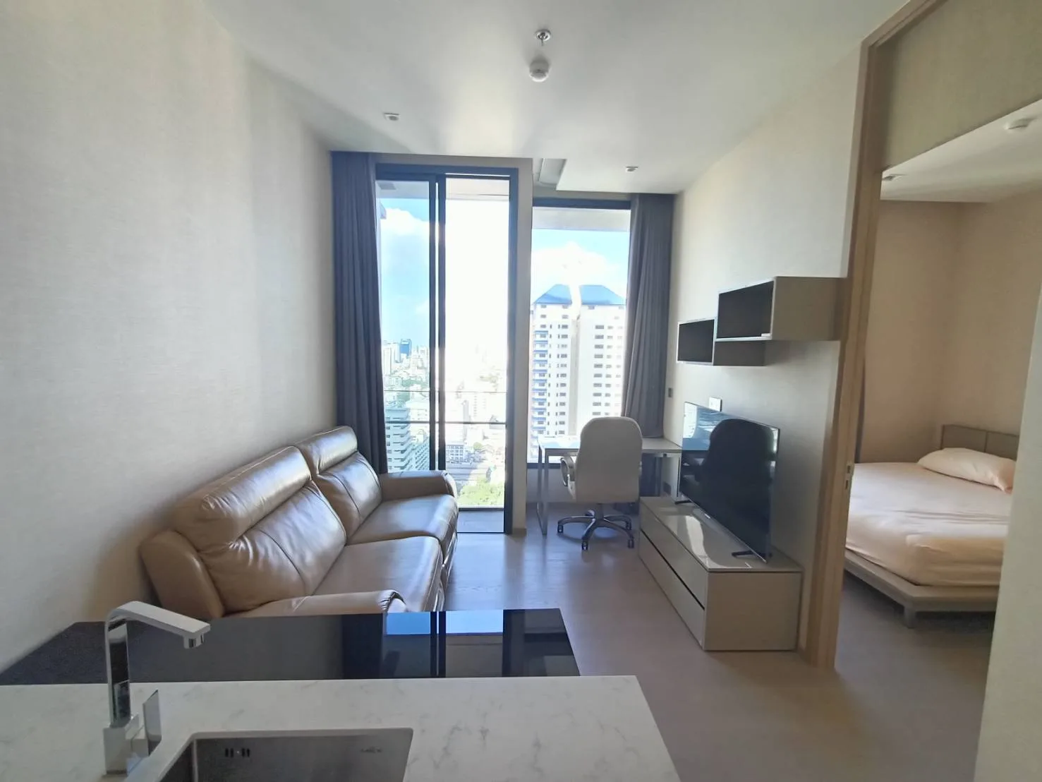 The Esse Asoke — photo 1