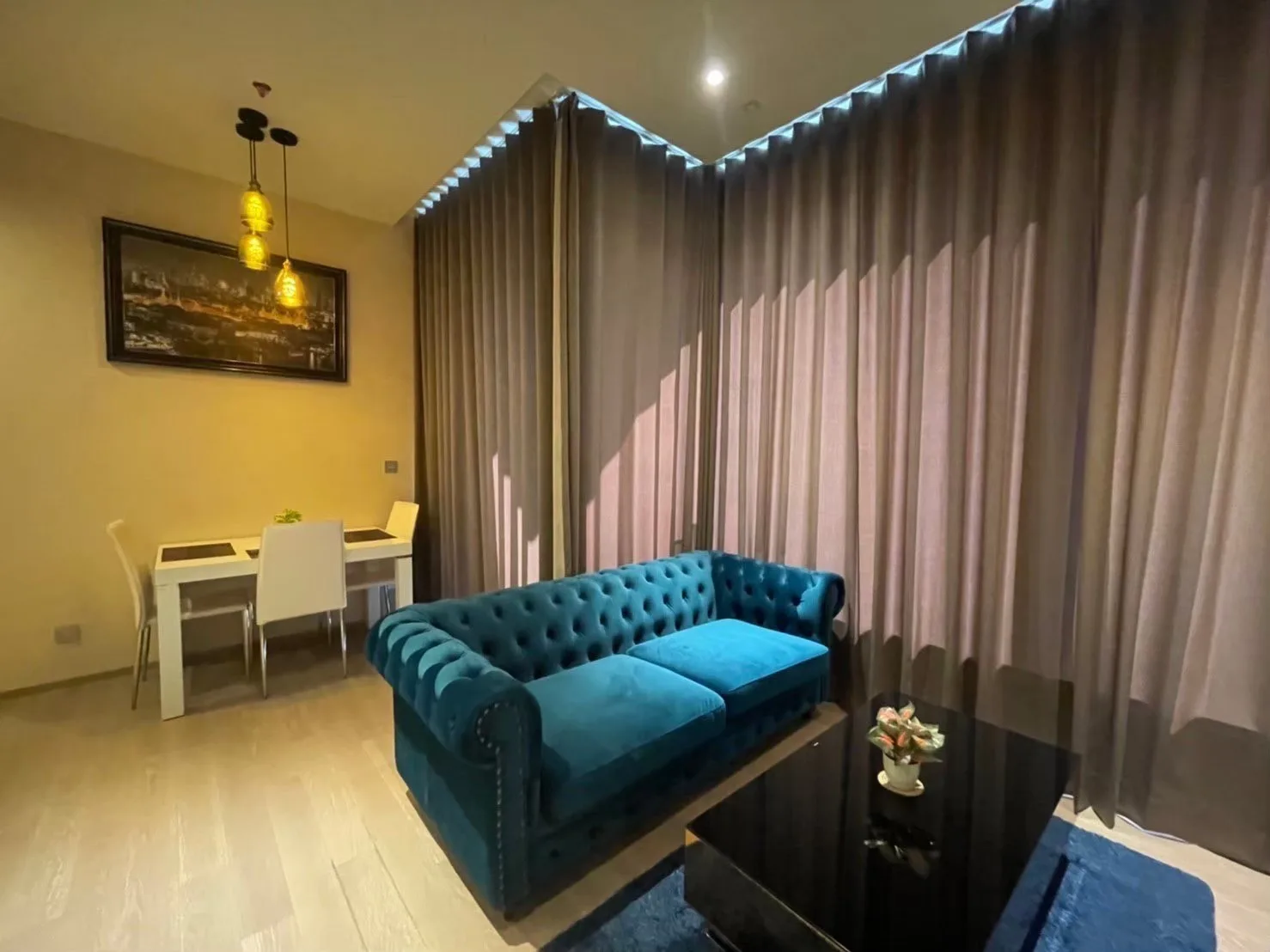 The Esse Asoke — photo 1