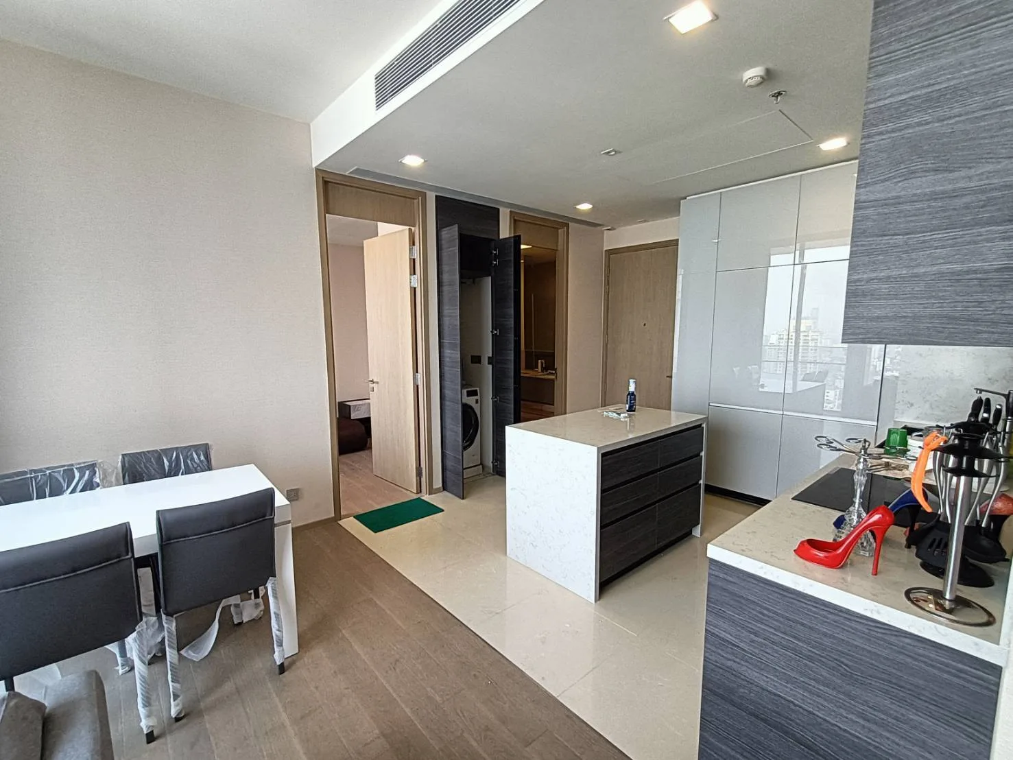 The Esse Asoke — photo 4