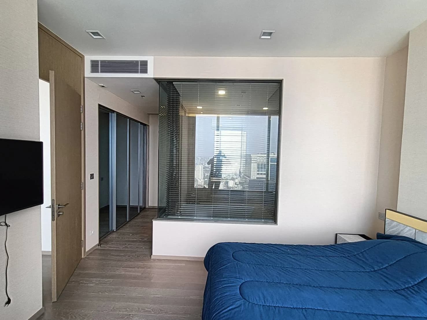 The Esse Asoke — photo 9