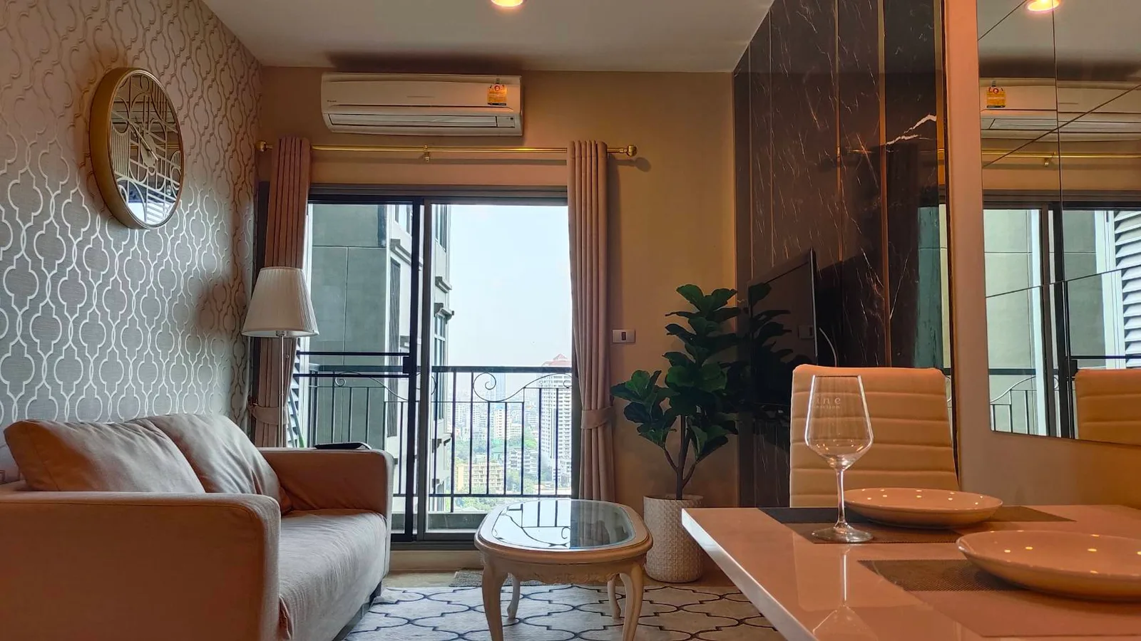 The Crest Sukhumvit 34 — photo 1