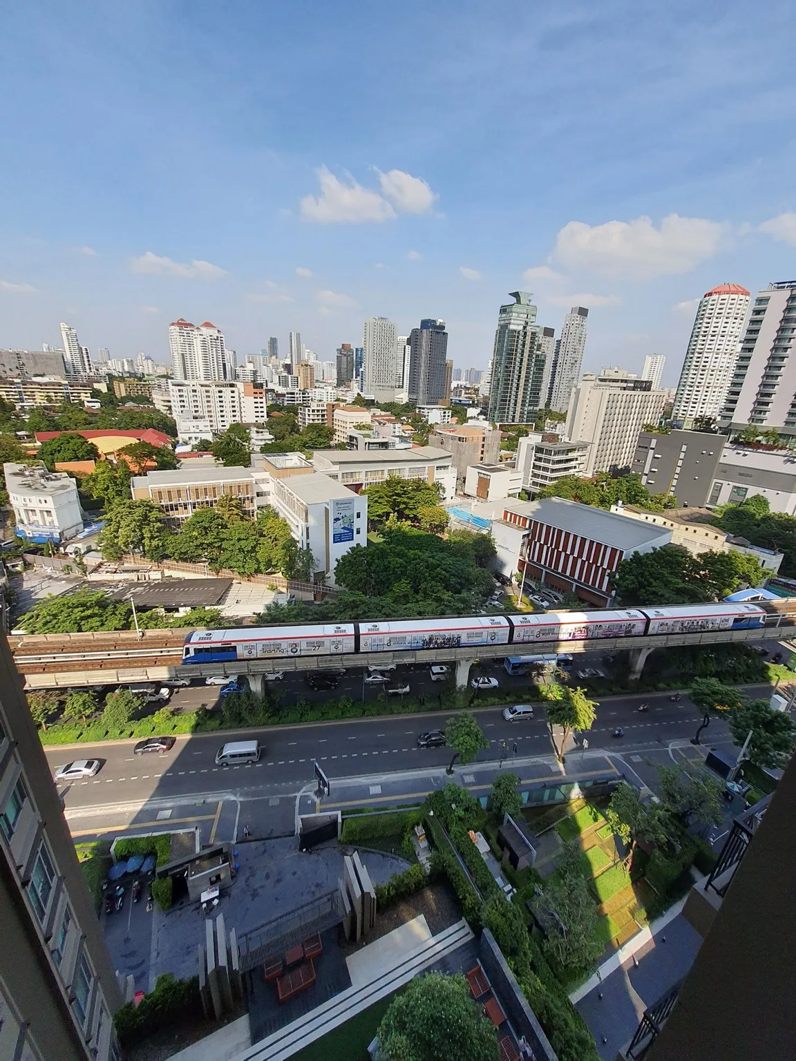 The Crest Sukhumvit 34 — photo 8
